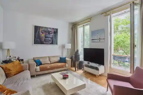 Meticulously Renovated Apartment with Soaring Ceilings