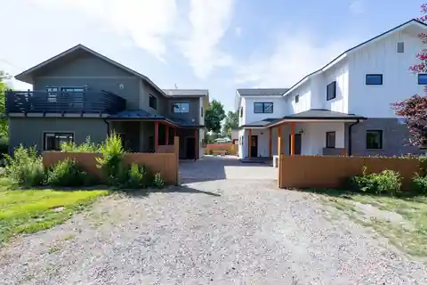 Prime Courtyard Compound in Old Hailey's Heart