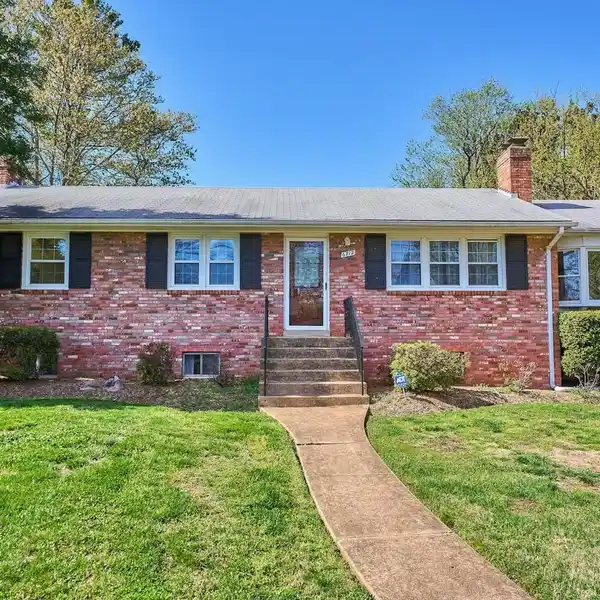 SOLID BRICK HOME, READY TO CUSTOMIZE