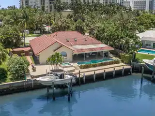 Waterfront Gem Steps to Beaches