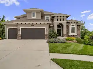 Immaculate Home on a Private Cul-de-sac