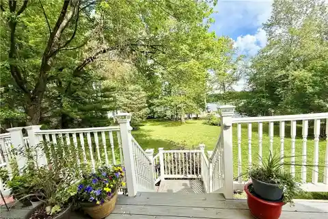 Luxurious Lake Anna Waterfront Retreat with Boathouse