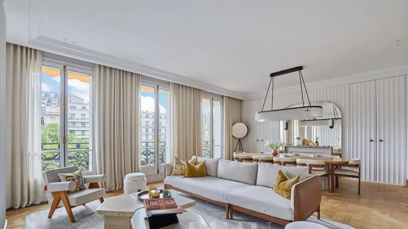 Gorgeous Paris Apartment with Contemporary Style