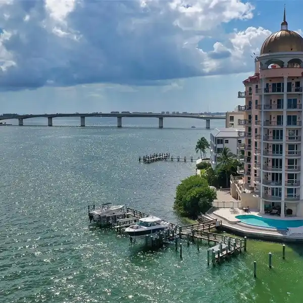 EXQUISITELY APPOINTED RESIDENCE AT THE GRANDE RIVIERA