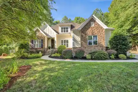 Custom Lake Norman Retreat with Spa Pool