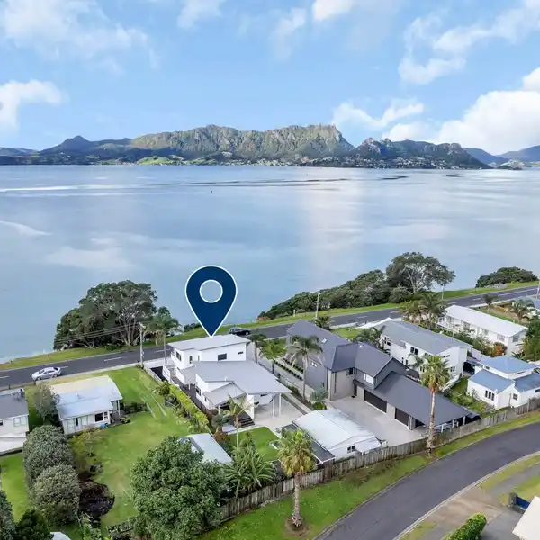 SPACIOUS RETREAT WITH UNBEATABLE WATER VIEWS