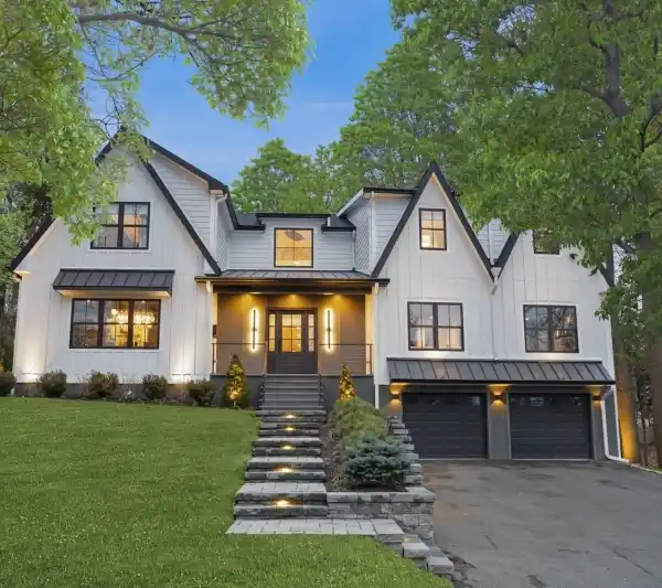 STUNNING SIX BEDROOM LUXURY HOME