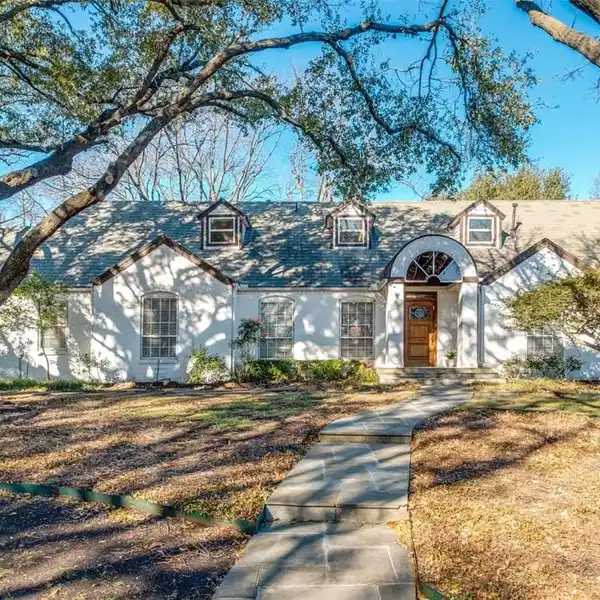 CHARMING HOME IN A HIGHLY DESIRABLE NEIGHBORHOOD