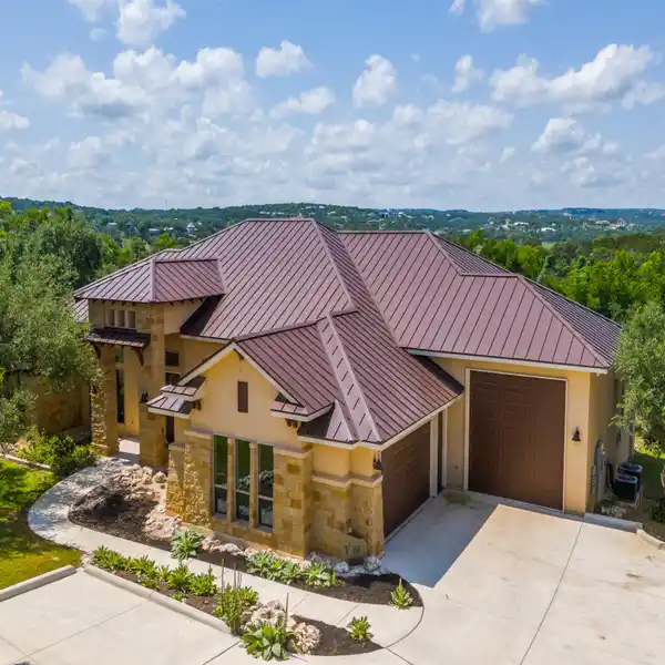 HILL COUNTRY LUXURY HOME WITH LAKE VIEWS