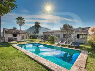 Expansive Luxury Estate in Alcudia