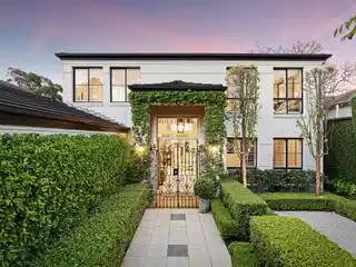 Magnificent Riverview Residence