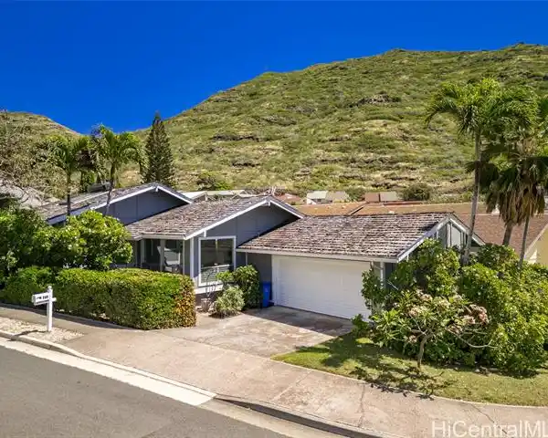 BEAUTIFULLY UPGRADED HOME