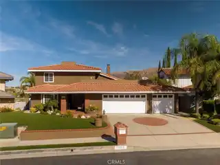 Turn-Key Porter Valley Estate Home