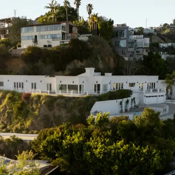 SPECTACULAR VIEW ESTATE ABOVE THE SUNSET STRIP