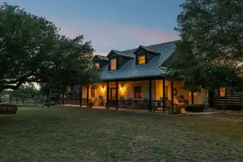 Beautiful 61.54-Acre Ranch in Enchanted Vista