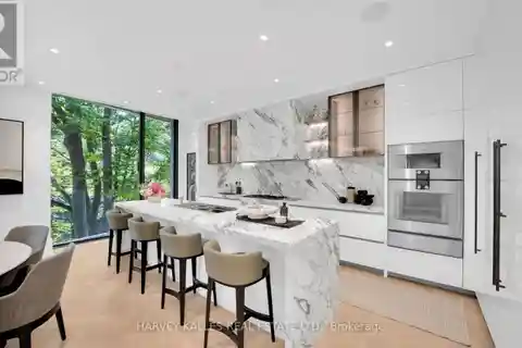 Unique Jewel Box in Rosedale
