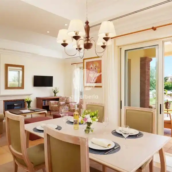 SEMI-DETACHED VILLA IN PRESTIGIOUS GOLF RESORT