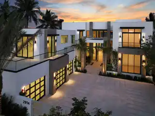 Spectacular New Modern Waterfront Estate