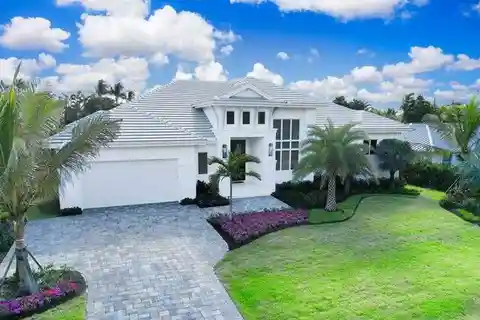 Exquisite Newly Completed Park Shore Residence