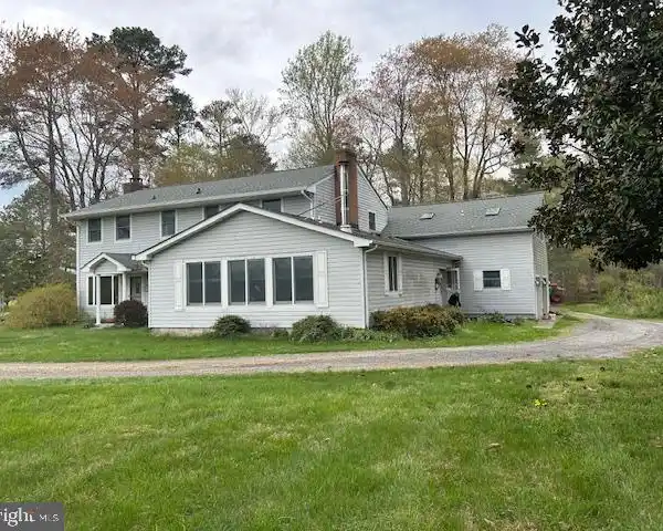 20-ACRE FARM WITH ADDITIONAL EXPANSIVE PARCEL