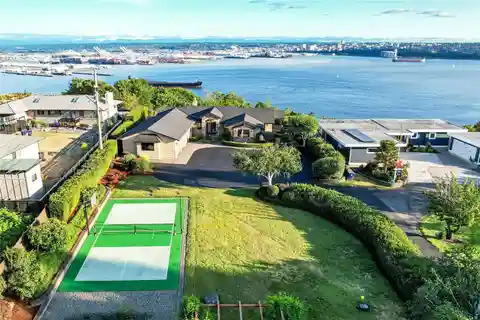 Exceptional Views Above the Sound