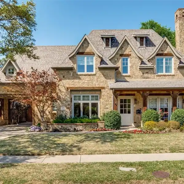 APPEALING PRESTON HOLLOW HOME