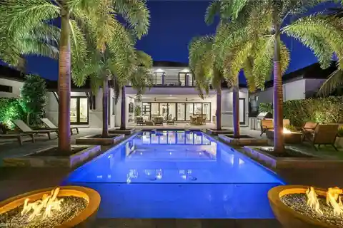 Resort-Style Luxury in the Landings at Bears Paw