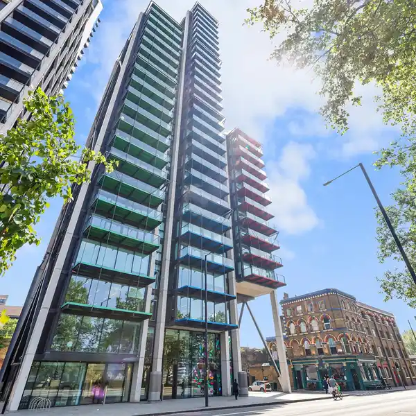 CONTEMPORARY APARTMENT IN A NEW DEVELOPMENT