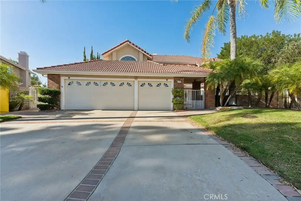 Amazing Pool Home in Indian Hill Estates