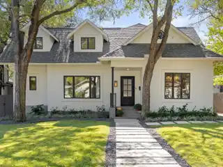 Delightful Home with Traditional Design and Modern Living