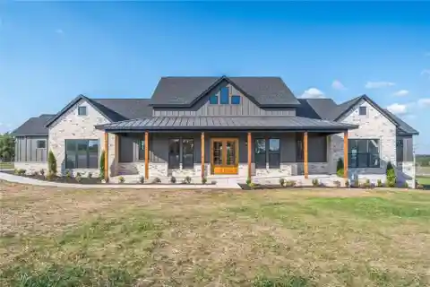 Beautiful New Construction with Scenic Acreage and Charm