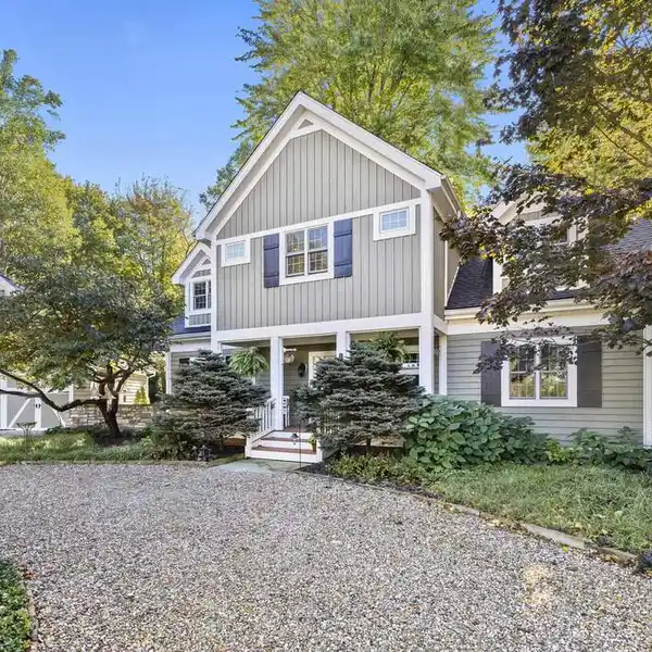 PRIVATE RETREAT IN THE HEART OF SAWYER