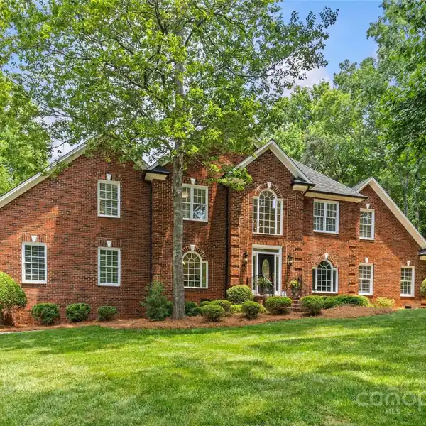 FULL BRICK STUNNER IN WEDDINGTON HILLS