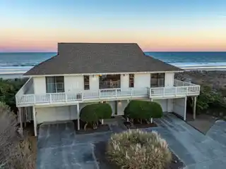 Beachfront Residence on Figure 8 Island