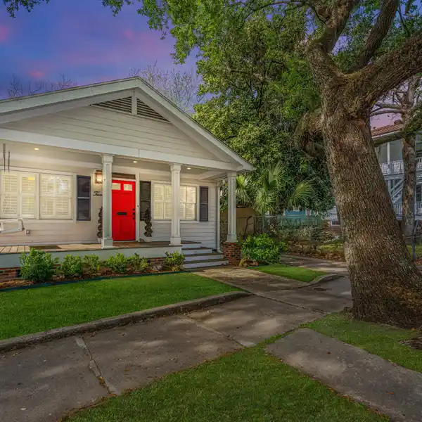CHARMING 1938 CHARLESTON BUNGALOW
