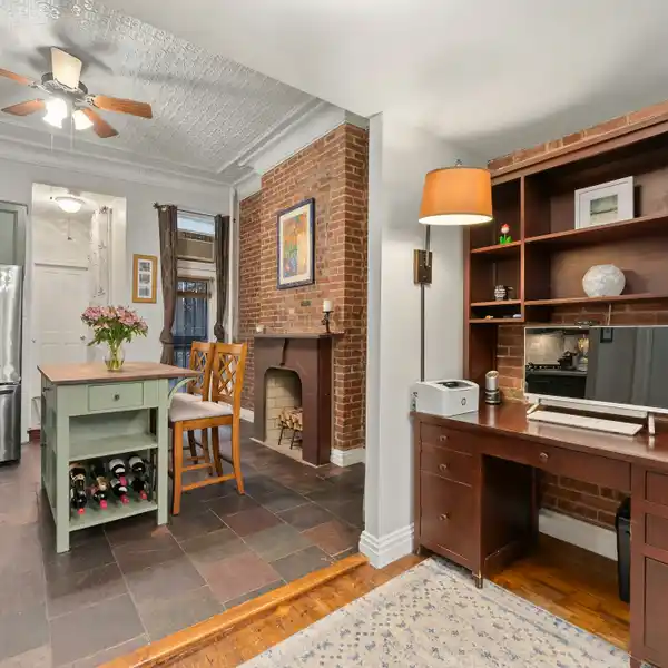 THE MOST FLEXIBLE LAYOUT IN CARNEGIE HILL