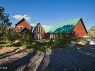 Chalet-style Home Near Topaz Lake