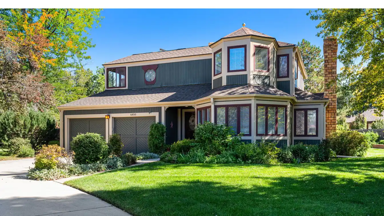 Charming Home in Gunbarrel Greens