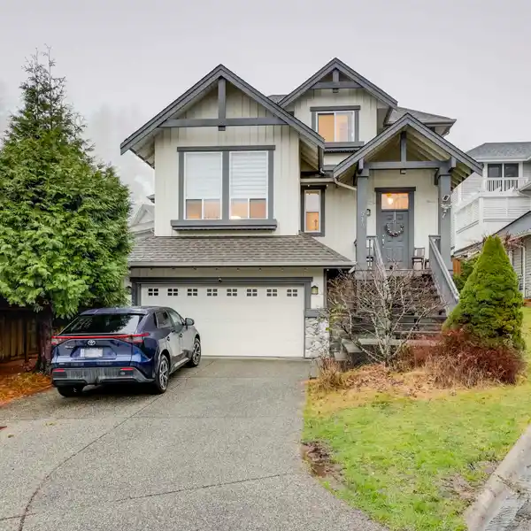 LOVELY HOME IN HERITAGE WOODS