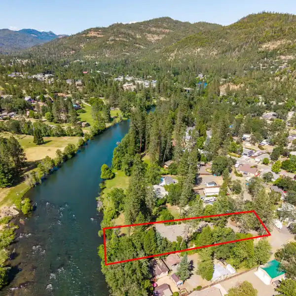 SINGLE-LEVEL RIVERFRONT RETREAT