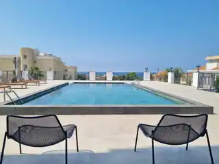 Super Luxurious Sea-Front Apartment
