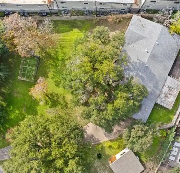 TRAVIS HEIGHTS GEM WITH REDEVELOPMENT FLEXIBILITY