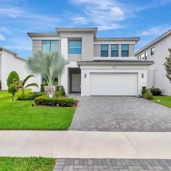 IMMACULATE HOME IN GATED LOTUS BOCA