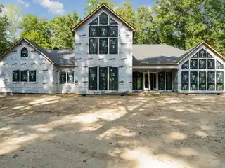 Estate Offering 9.96 Acres in Oak Ridge