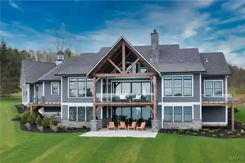 Exquisite Luxury Lake House