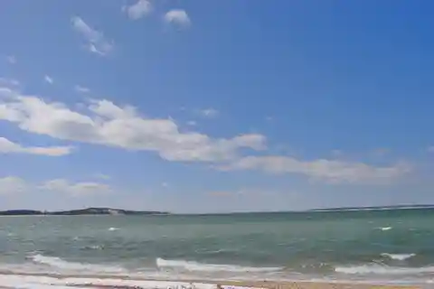 Comfortable Bayfront Beach House Rental