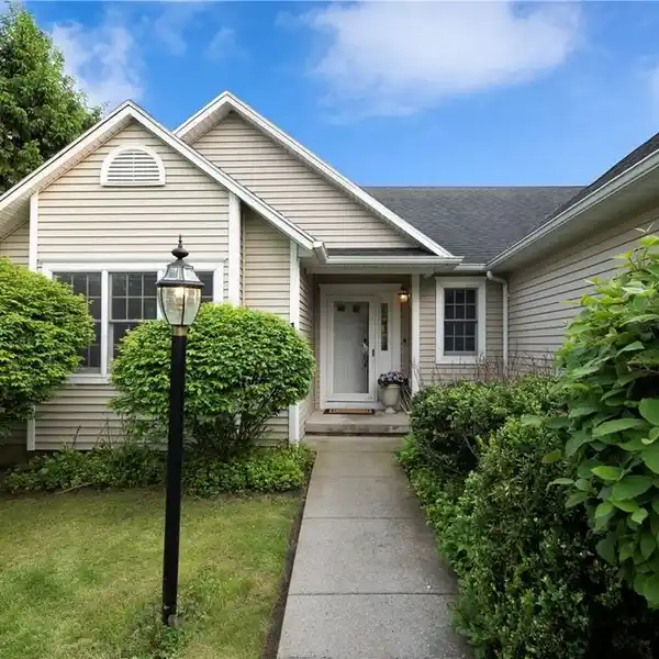 EXCEPTIONAL RANCH-STYLE HOME IN WHITEGATE