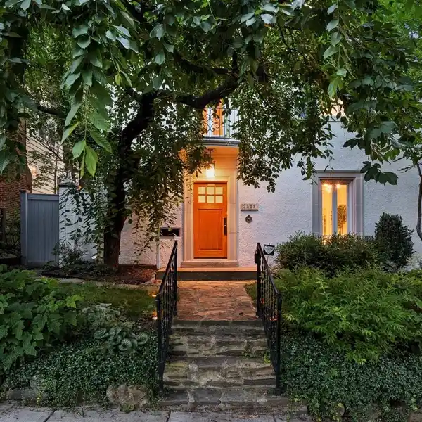 BEAUTIFULLY UPDATED HOME IN CLEVELAND PARK
