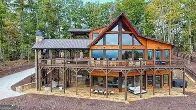 ELEGANT AND CHARMING MOUNTAIN RETREAT