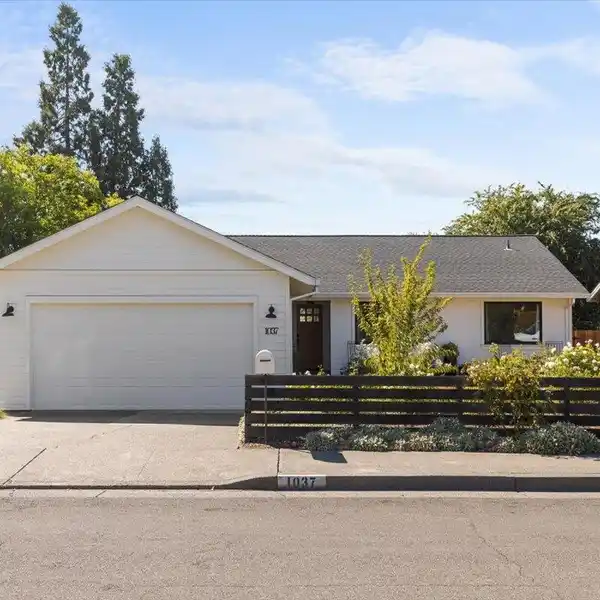 BEAUTIFULLY REMODELED SINGLE-LEVEL HOME